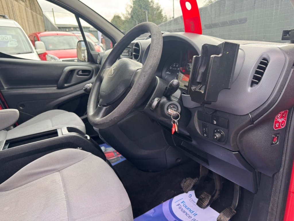 Used Peugeot Partner 2012 for sale - 77708599: Photo 19