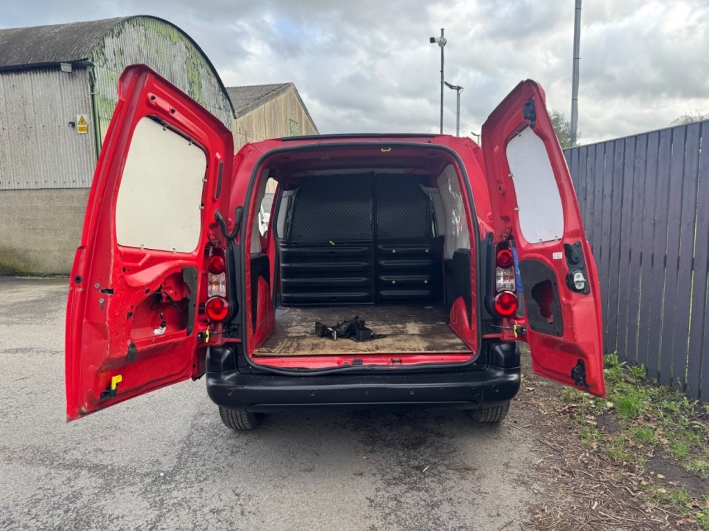 Used Peugeot Partner 2012 for sale - 77708599: Photo 32