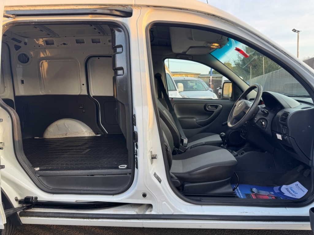 Used Vauxhall Combo 2011 for sale - 77981687: Photo 8