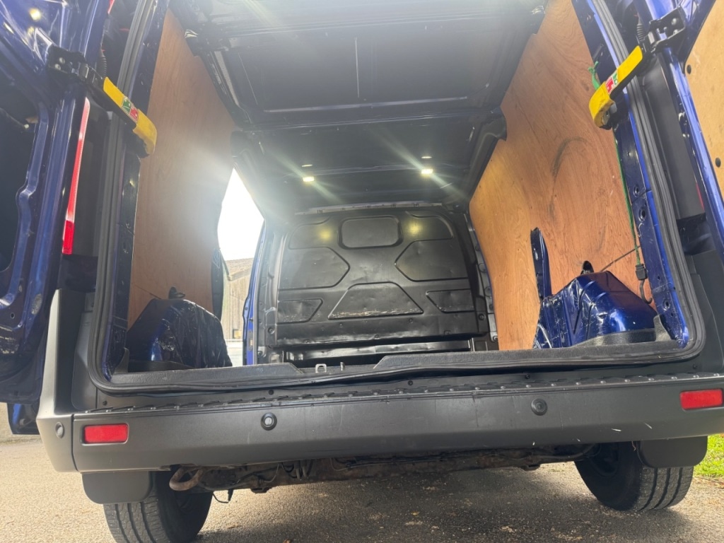 Used Ford Transit Custom 2017 for sale - 76118261: Photo 10