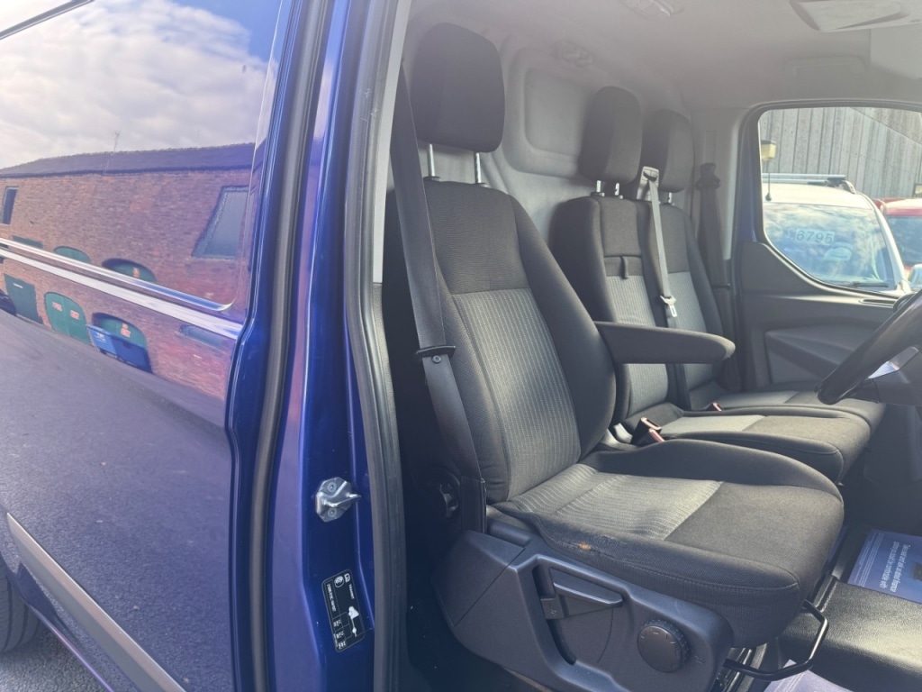 Used Ford Transit Custom 2017 for sale - 76118261: Photo 17