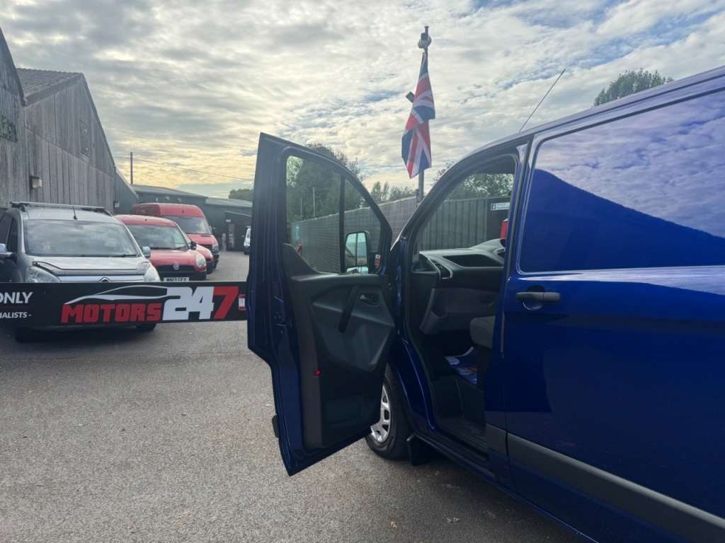 Used Ford Transit Custom 2017 for sale - 76118261: Photo 36