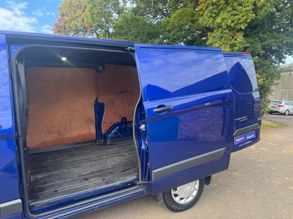 Used Ford Transit Custom 2017 for sale - 76118261: Photo 8