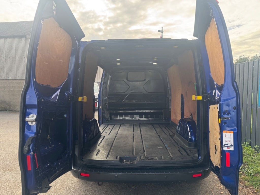 Used Ford Transit Custom 2017 for sale - 76118261: Photo 9