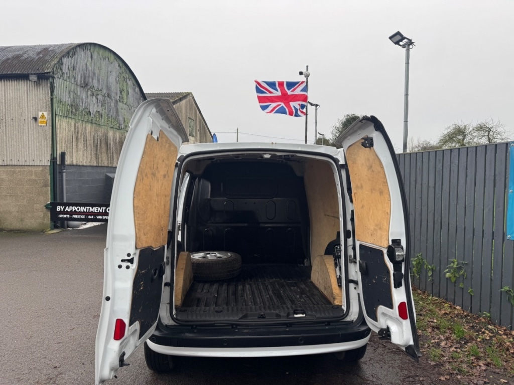 Used Renault Kangoo 2018 for sale - 76985502: Photo 42