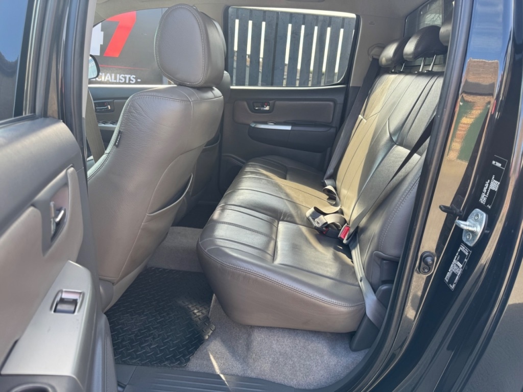 Used Toyota Hilux 2013 for sale - 78053376: Photo 42