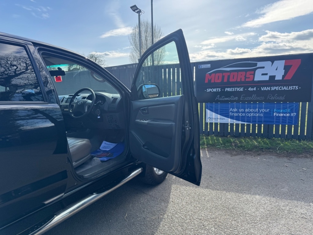 Used Toyota Hilux 2013 for sale - 78053376: Photo 76