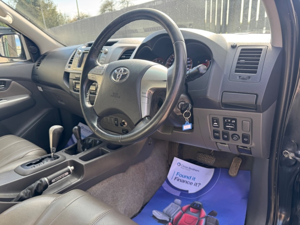 Used Toyota Hilux 2013 for sale - 78053376: Photo 79