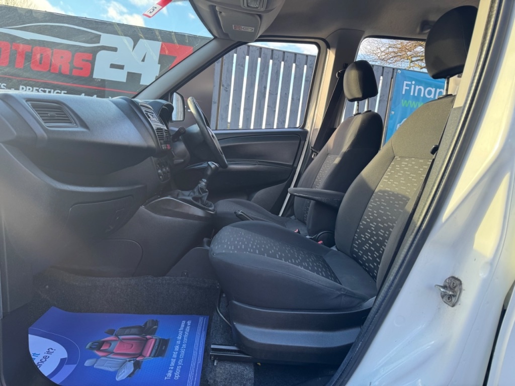 Used Vauxhall Combo 2015 for sale - 77138794: Photo 16