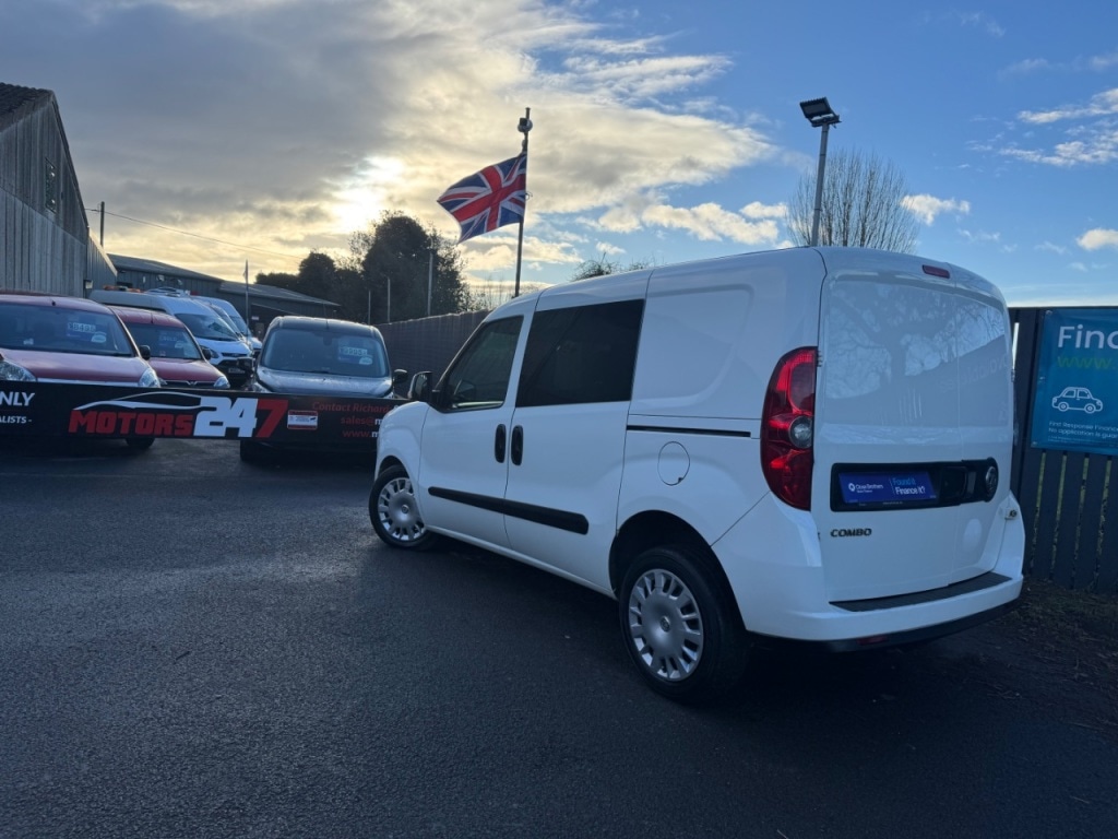 Used Vauxhall Combo 2015 for sale - 77138794: Photo 26