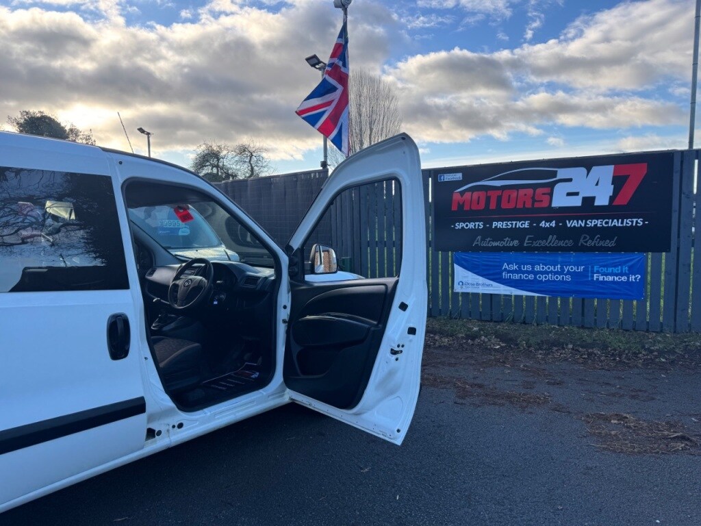 Used Vauxhall Combo 2015 for sale - 77138794: Photo 70