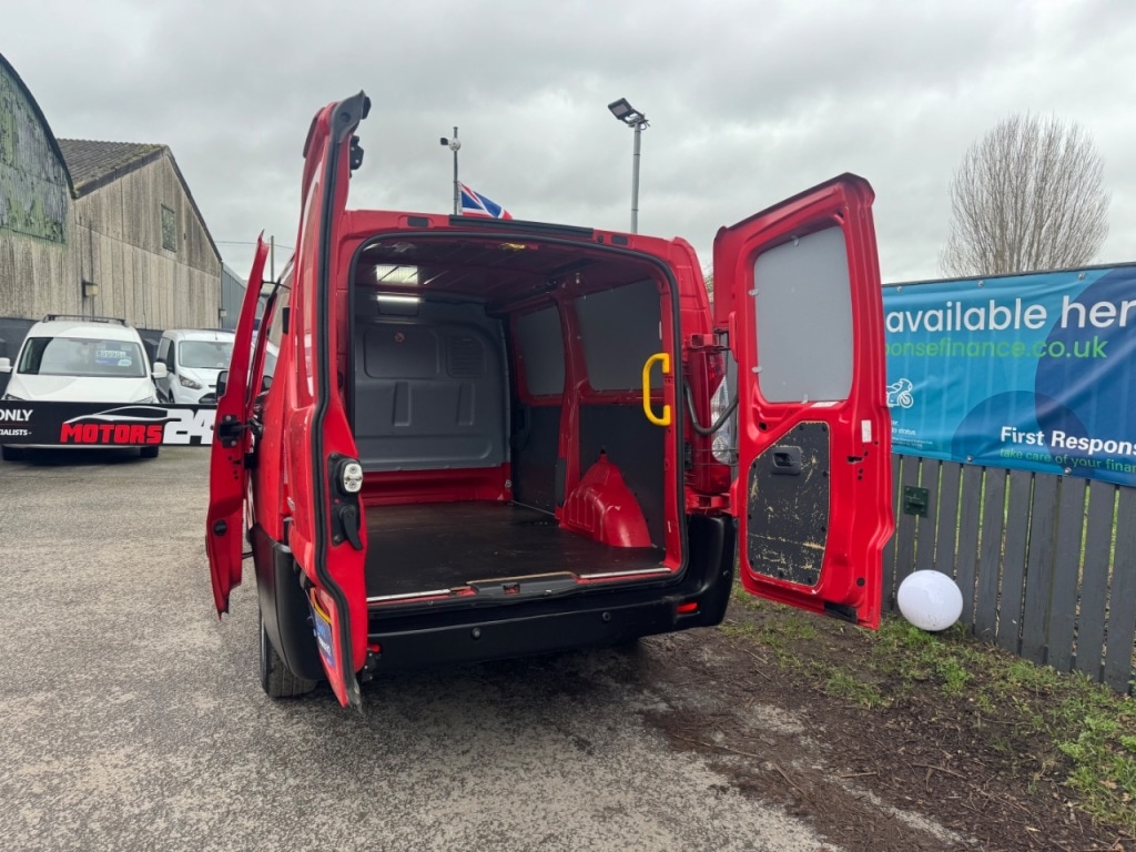 Used Peugeot Expert 2014 for sale - 77798104: Photo 31