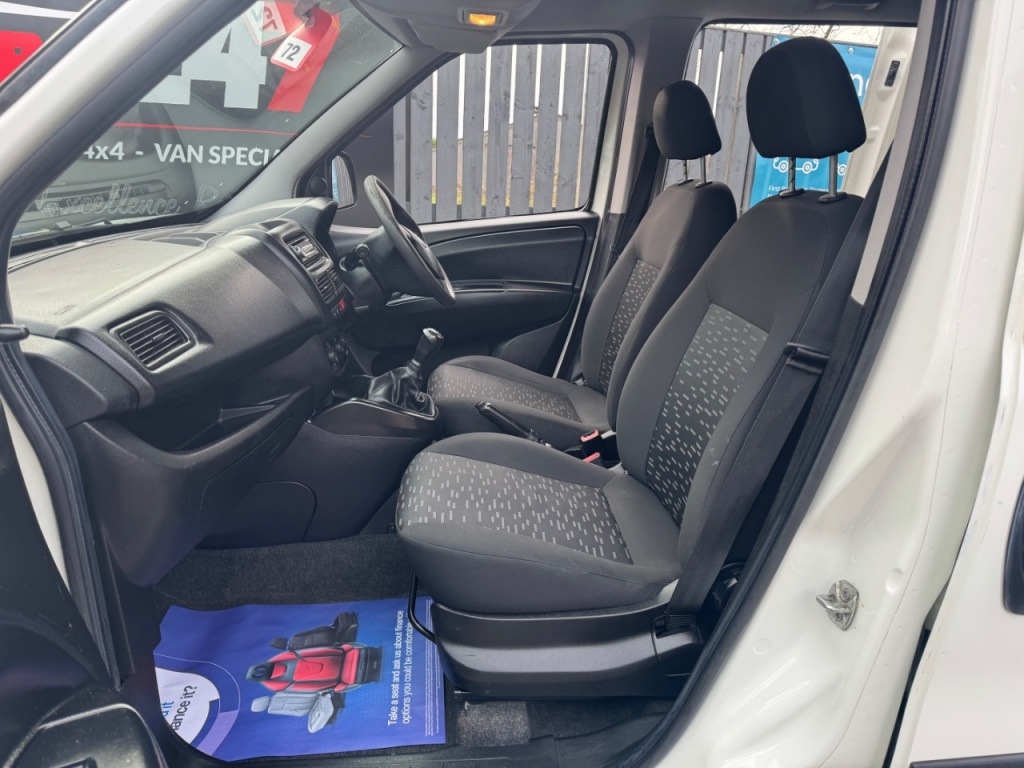 Used Vauxhall Combo 2017 for sale - 77635414: Photo 17