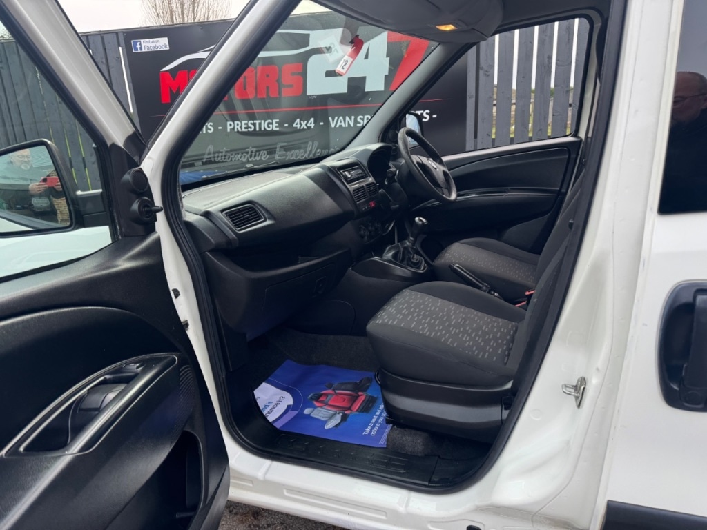 Used Vauxhall Combo 2017 for sale - 77635414: Photo 40