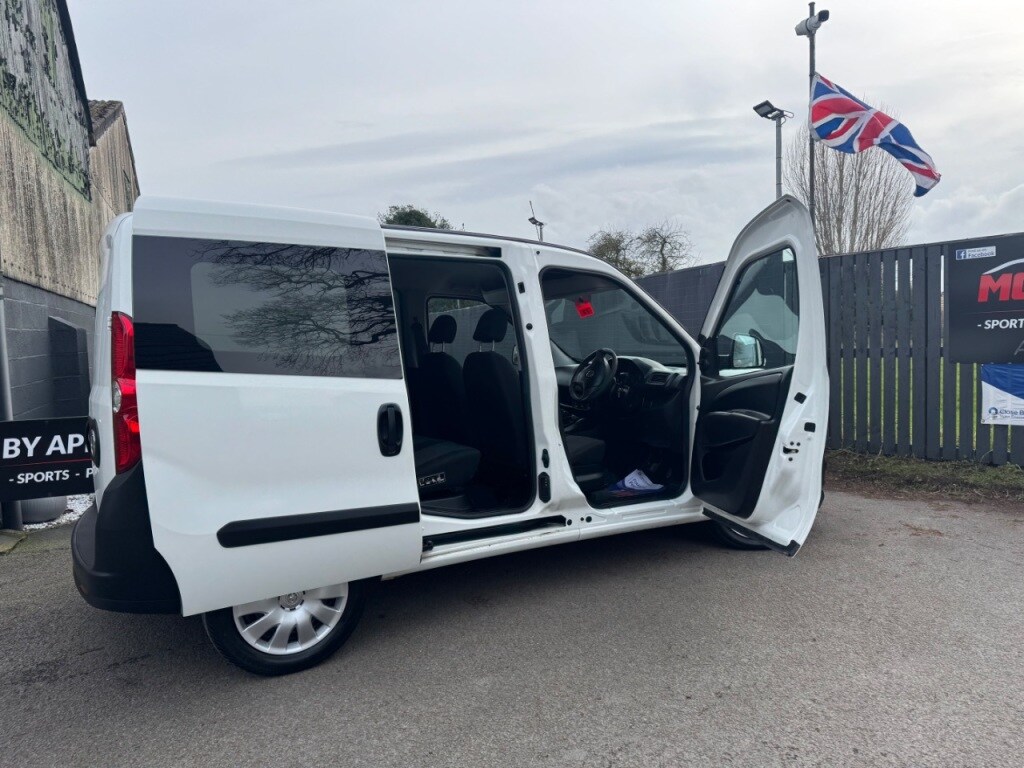 Used Vauxhall Combo 2017 for sale - 77635414: Photo 54