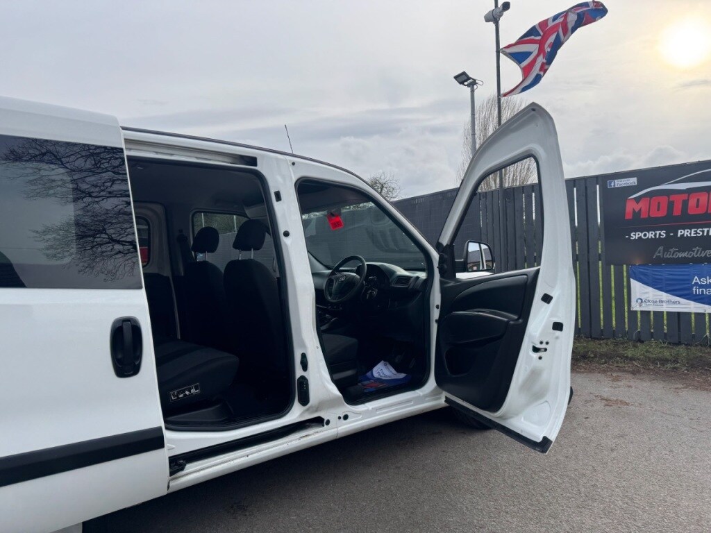 Used Vauxhall Combo 2017 for sale - 77635414: Photo 56