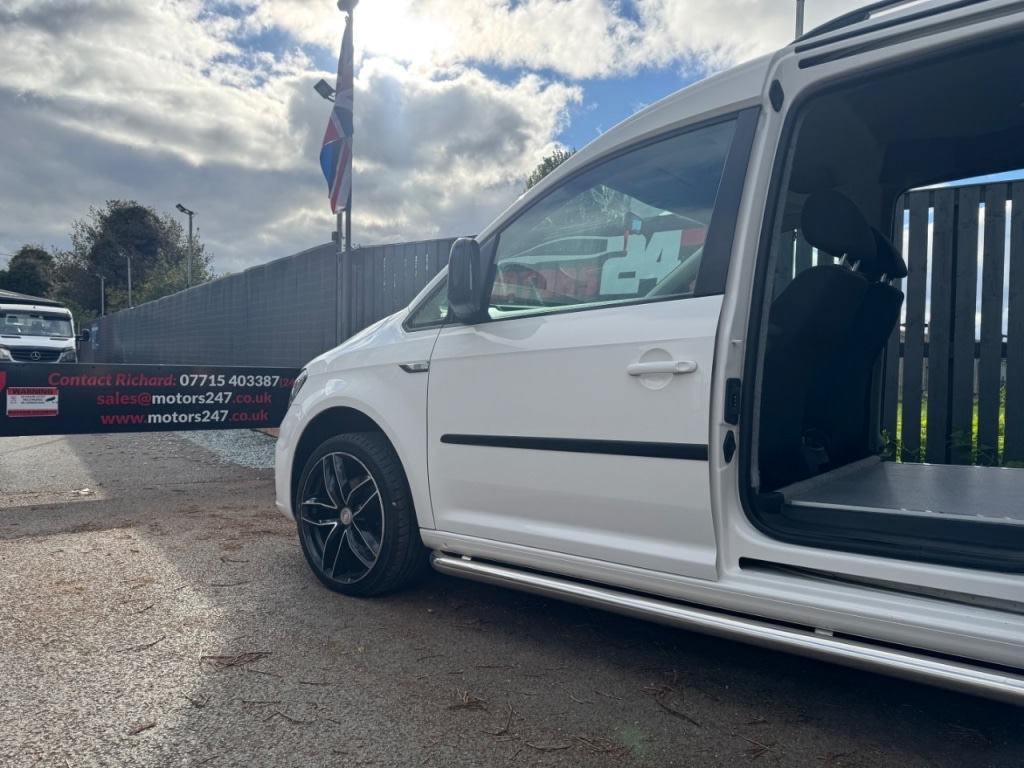 Used Volkswagen Caddy Maxi 2016 for sale - 76375807: Photo 6