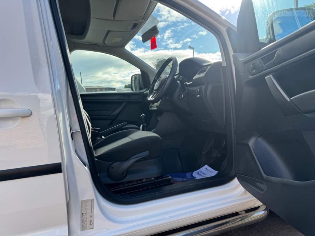 Used Volkswagen Caddy Maxi 2016 for sale - 76375807: Photo 81