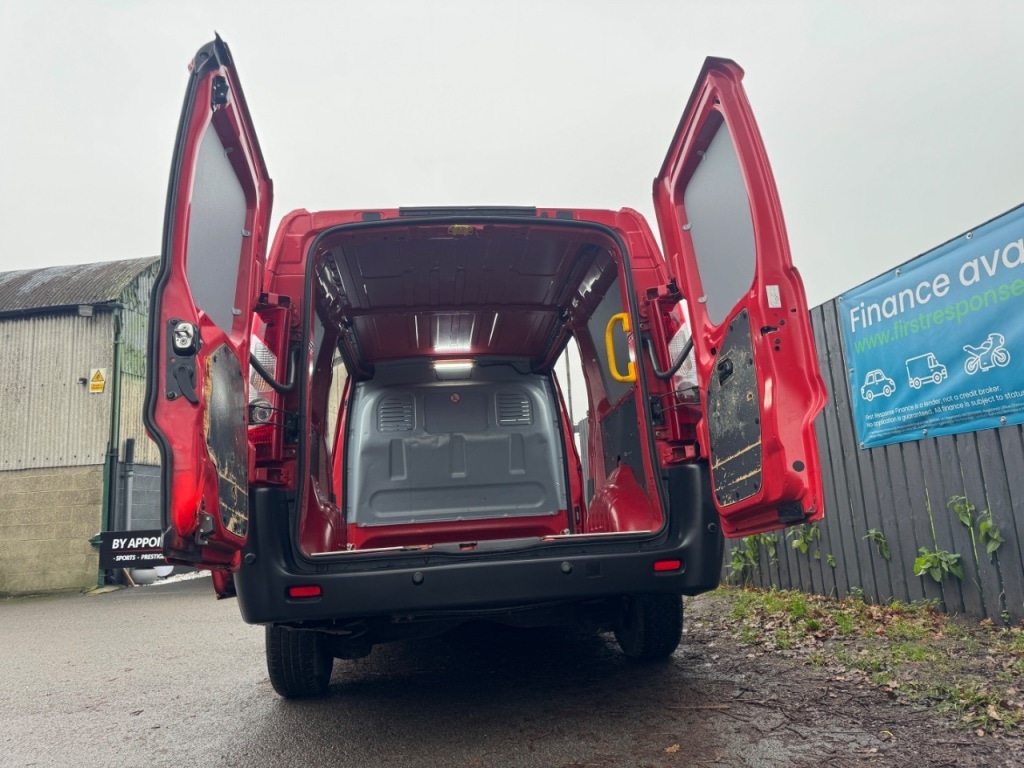 Used Peugeot Expert 2015 for sale - 77001740: Photo 39