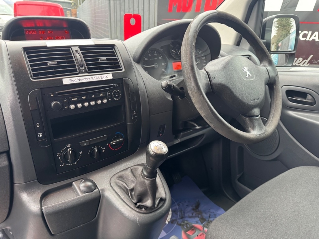 Used Peugeot Expert 2015 for sale - 77001740: Photo 45