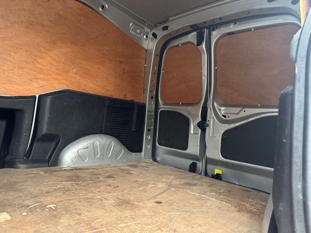 Used Peugeot Partner 2017 for sale - 77747467: Photo 11