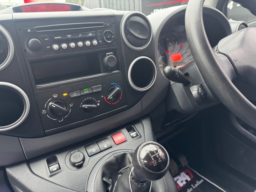 Used Peugeot Partner 2017 for sale - 77747467: Photo 18