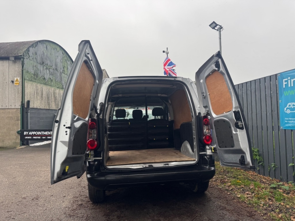 Used Peugeot Partner 2017 for sale - 77747467: Photo 40