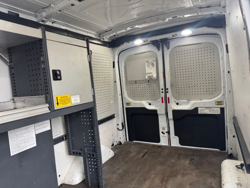 Used Ford Transit 2018 for sale - 77474935: Photo 46