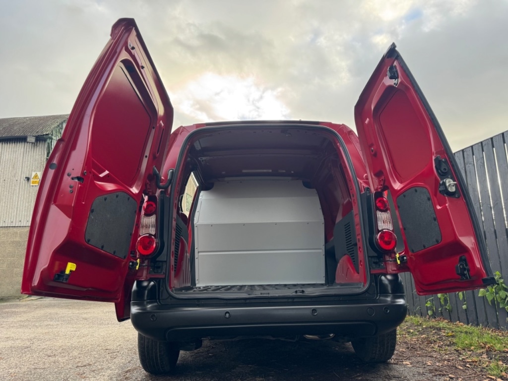 Used Peugeot Partner 2018 for sale - 76748324: Photo 11