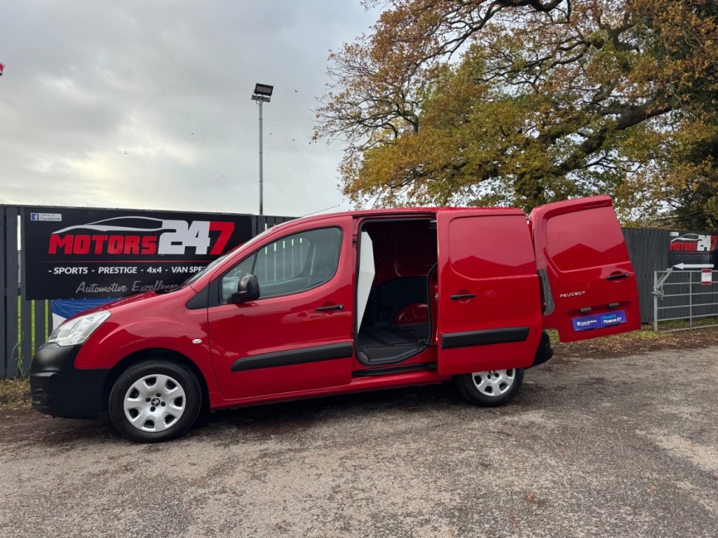 Used Peugeot Partner 2018 for sale - 76748324: Photo 25