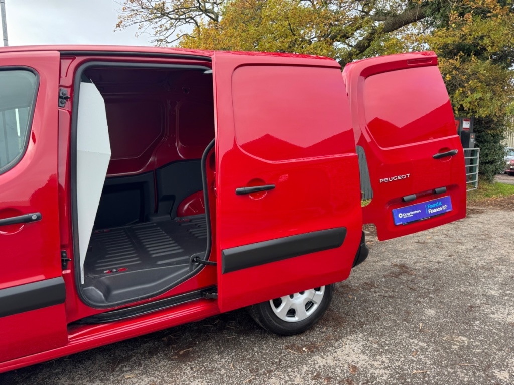 Used Peugeot Partner 2018 for sale - 76748324: Photo 9