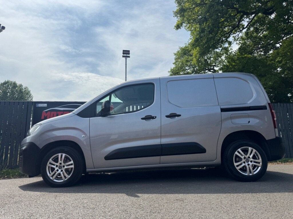 Vehicle 29