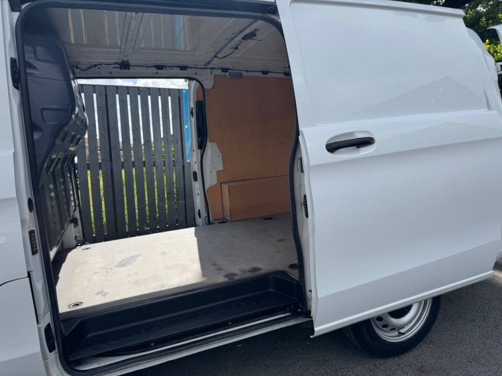 Used Mercedes-Benz Vito 2021 for sale - 77997403: Photo 11