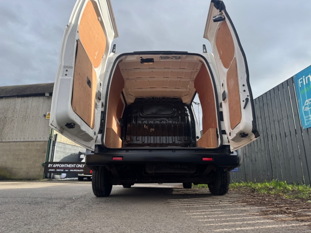 Used Nissan NV200 2015 for sale - 77708603: Photo 10