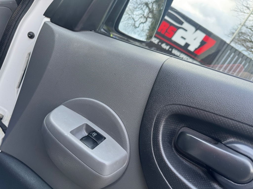 Used Nissan NV200 2015 for sale - 77708603: Photo 68