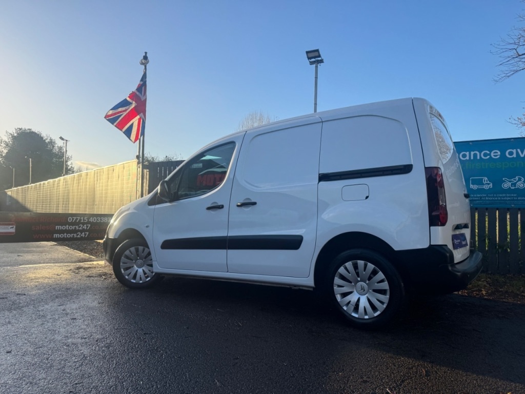 Used Citroen Berlingo 2017 for sale - 76904811: Photo 2