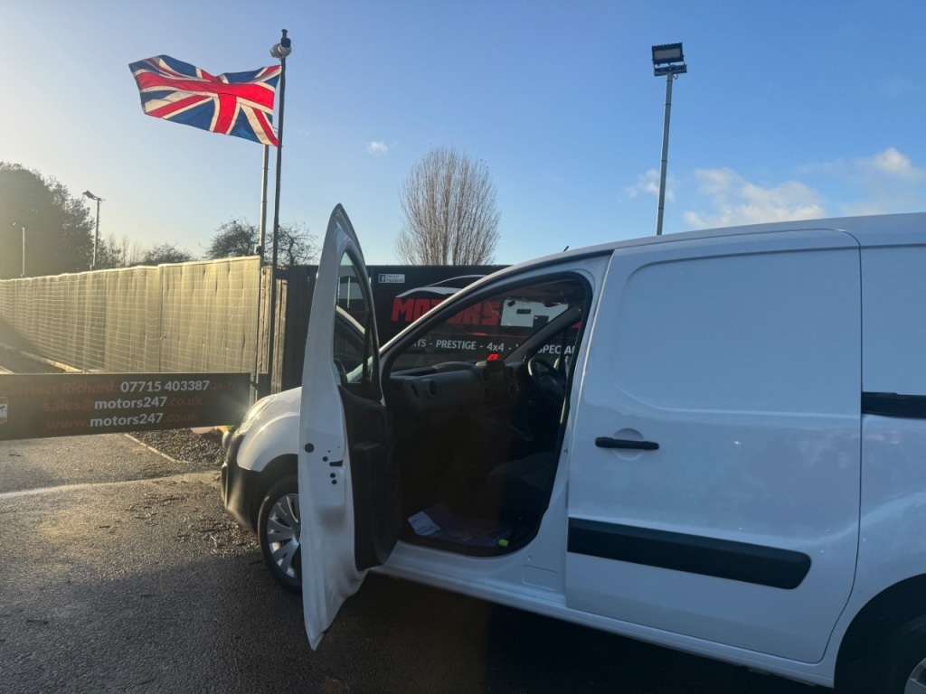 Used Citroen Berlingo 2017 for sale - 76904811: Photo 42