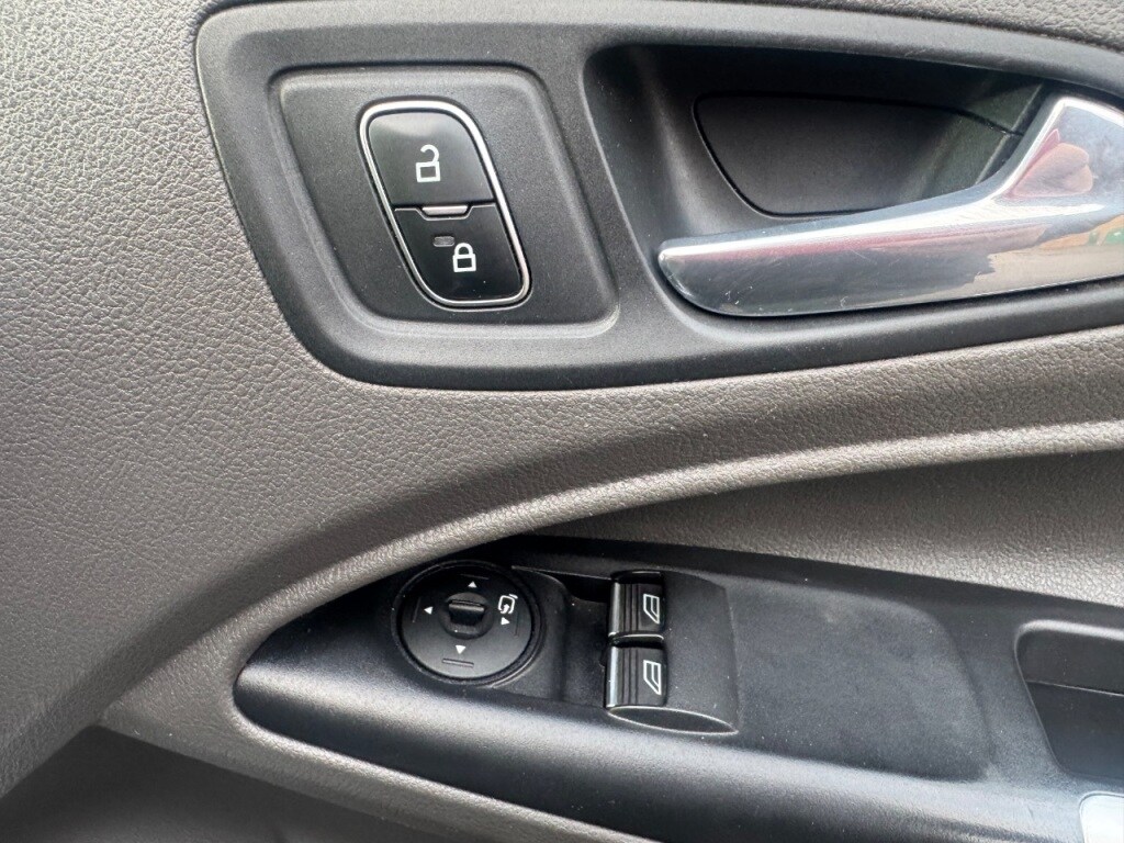 Used Ford Transit Connect 2018 for sale - 76904812: Photo 18