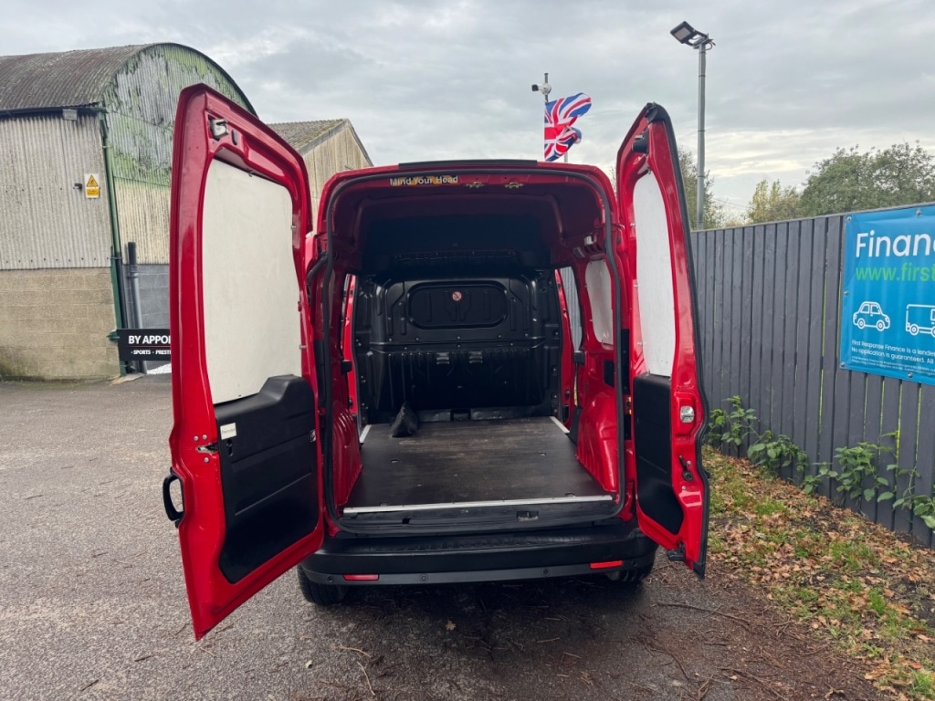 Used Fiat Doblo 2014 for sale - 76436447: Photo 35