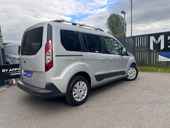 Used Ford Tourneo Connect 2015 for sale - 78900135: Photo