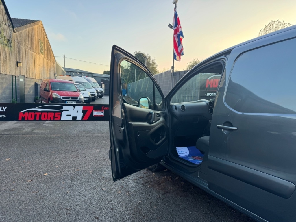 Used Citroen Berlingo 2017 for sale - 76807350: Photo 13