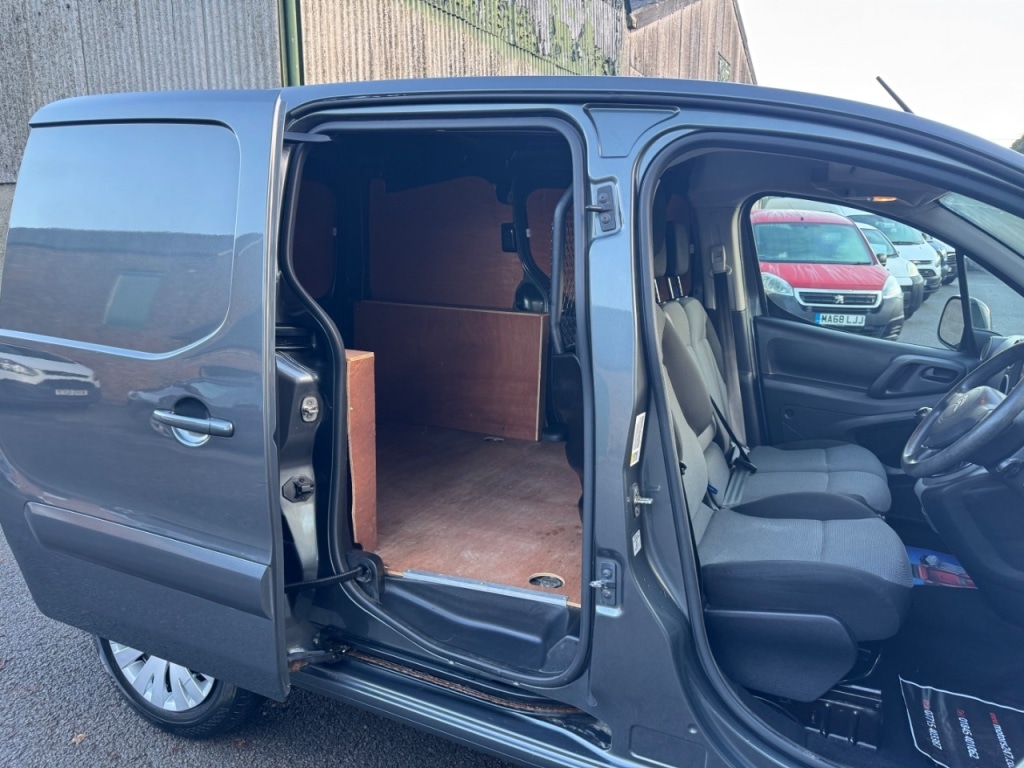 Used Citroen Berlingo 2017 for sale - 76807350: Photo 17