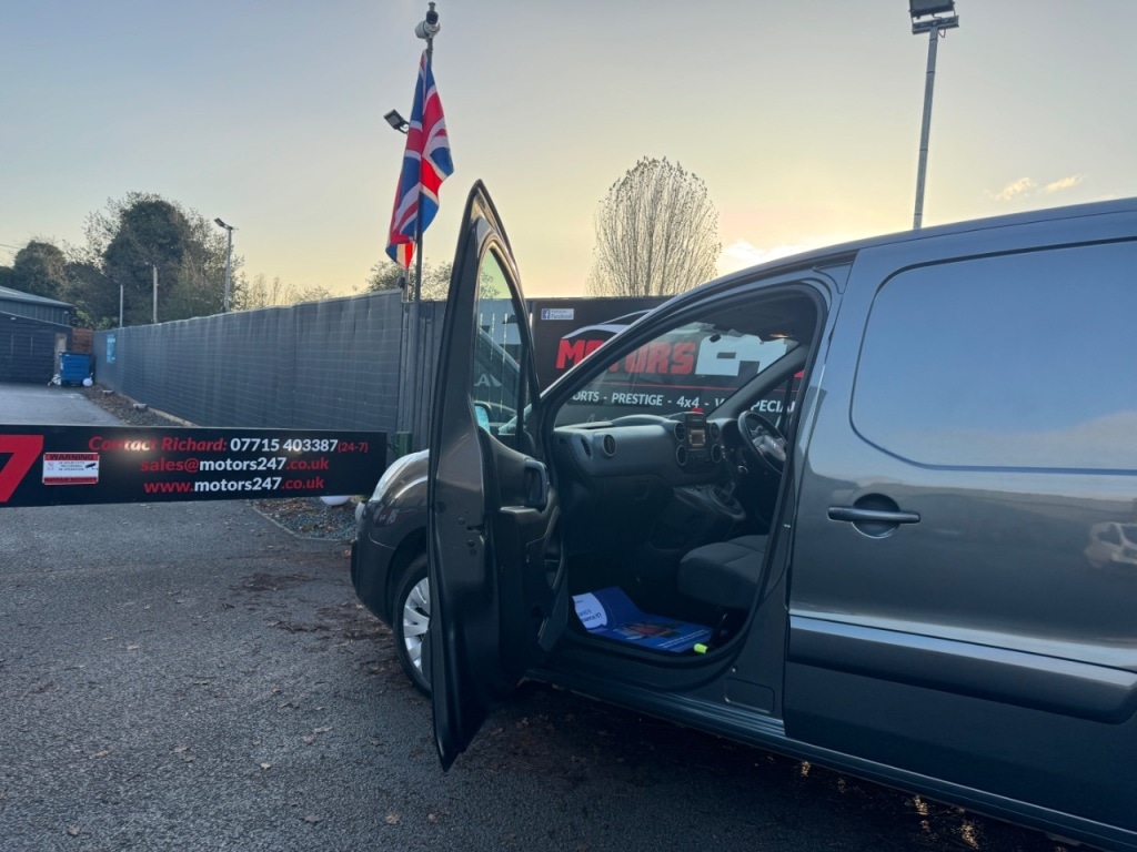 Used Citroen Berlingo 2017 for sale - 76807350: Photo 53