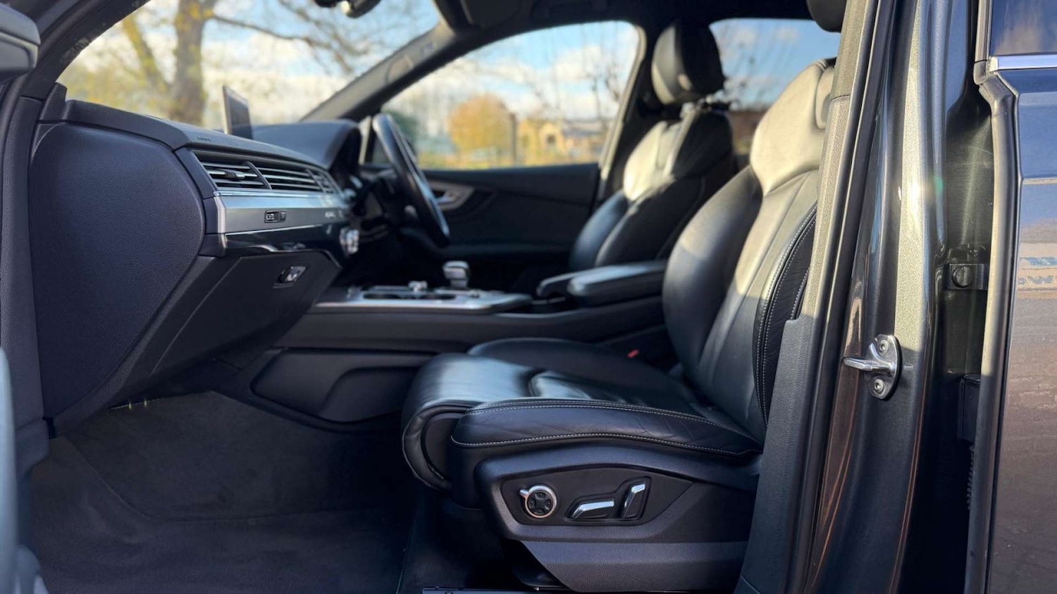 Used Audi Q7 2016 for sale - 76693637: Photo 10