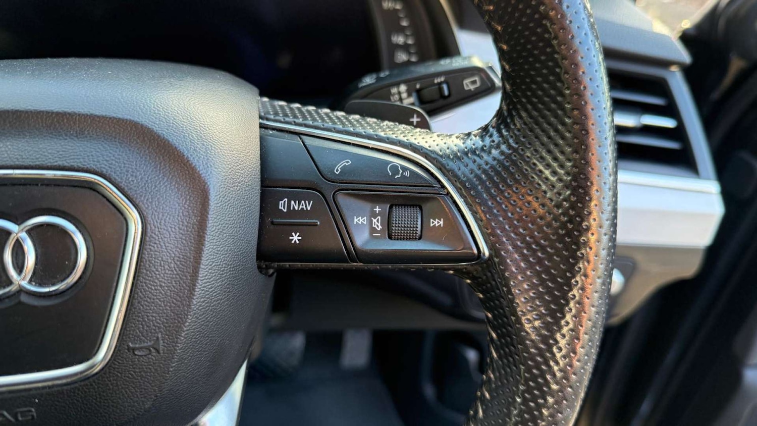 Used Audi Q7 2016 for sale - 76693637: Photo 30