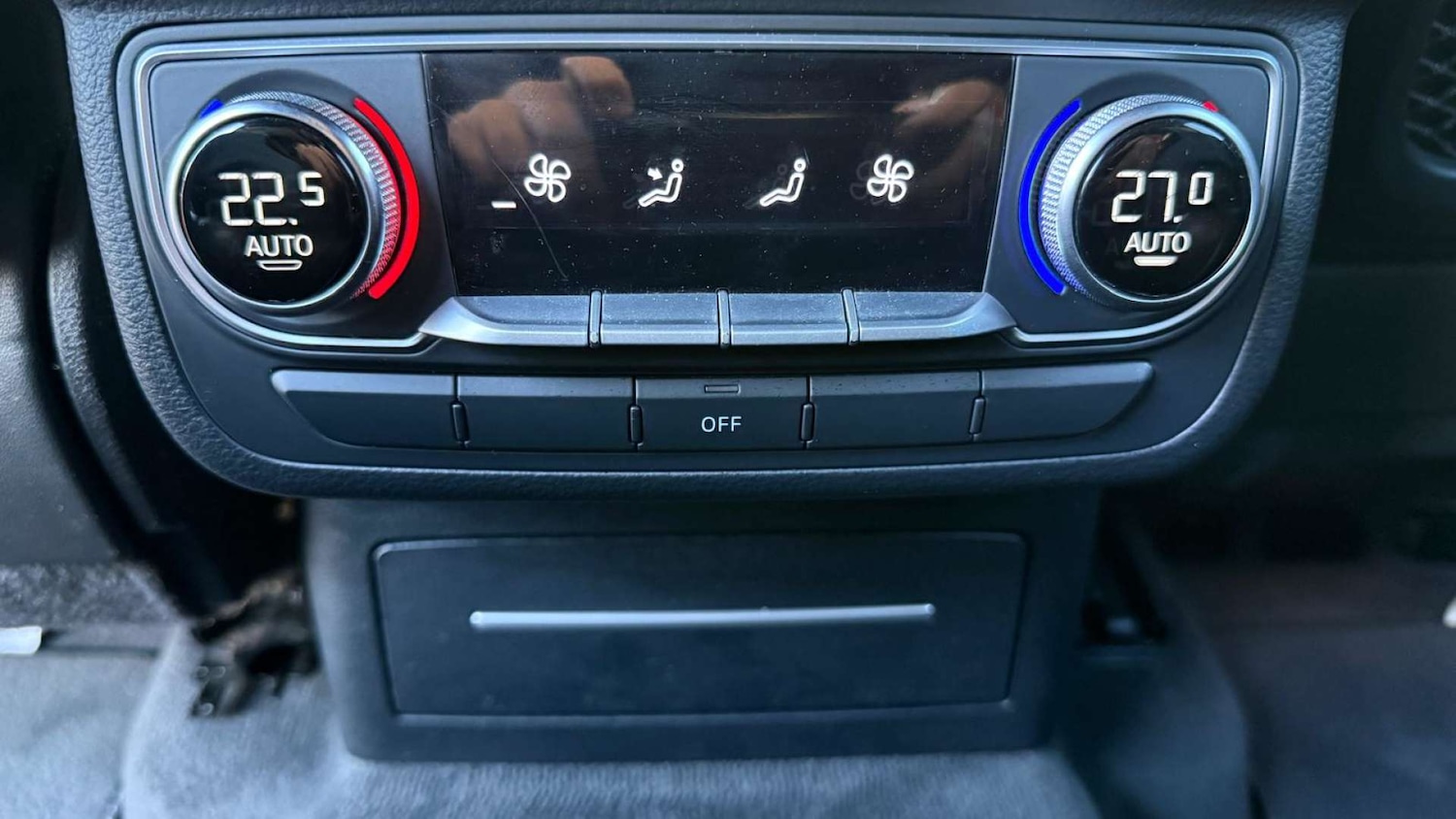 Used Audi Q7 2016 for sale - 76693637: Photo 38