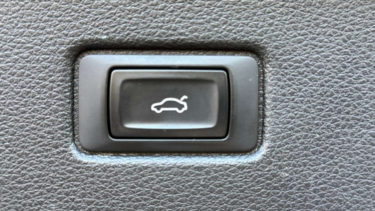 Used Audi Q7 2016 for sale - 76693637: Photo 39