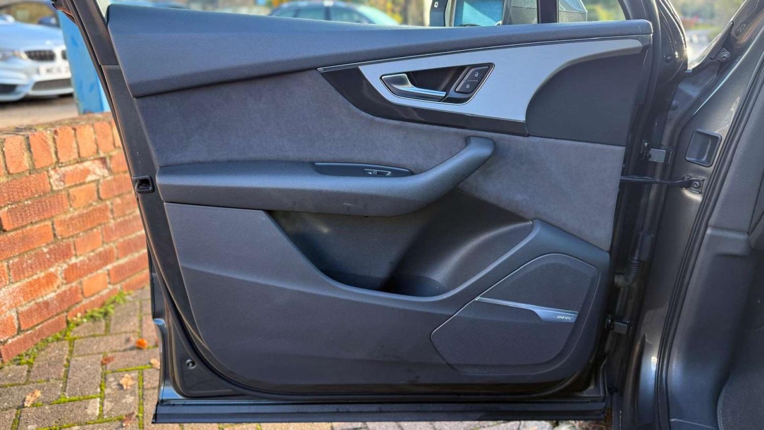 Used Audi Q7 2016 for sale - 76693637: Photo 45