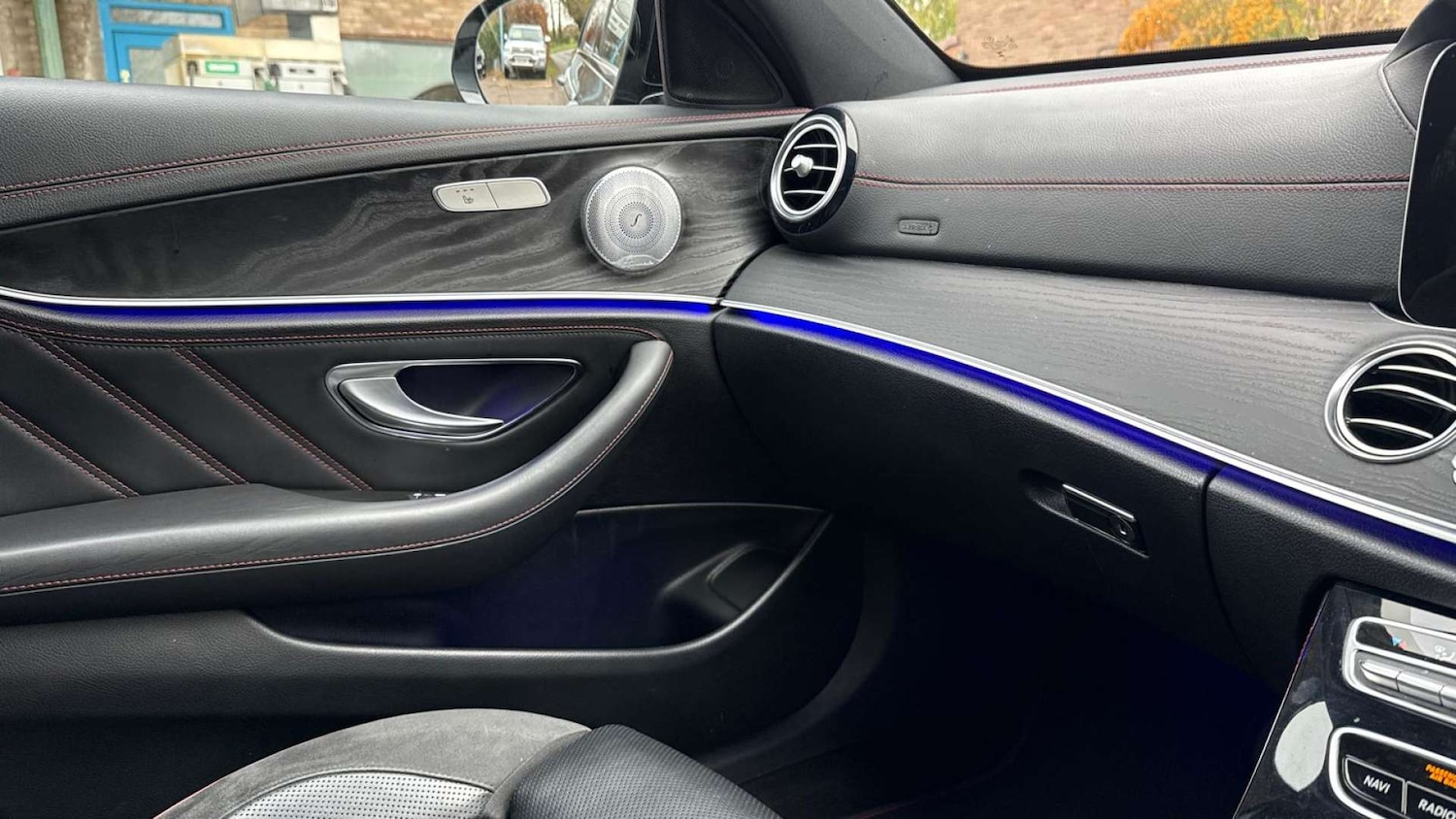 Used Mercedes-Benz E Class 2017 for sale - 76682740: Photo 32