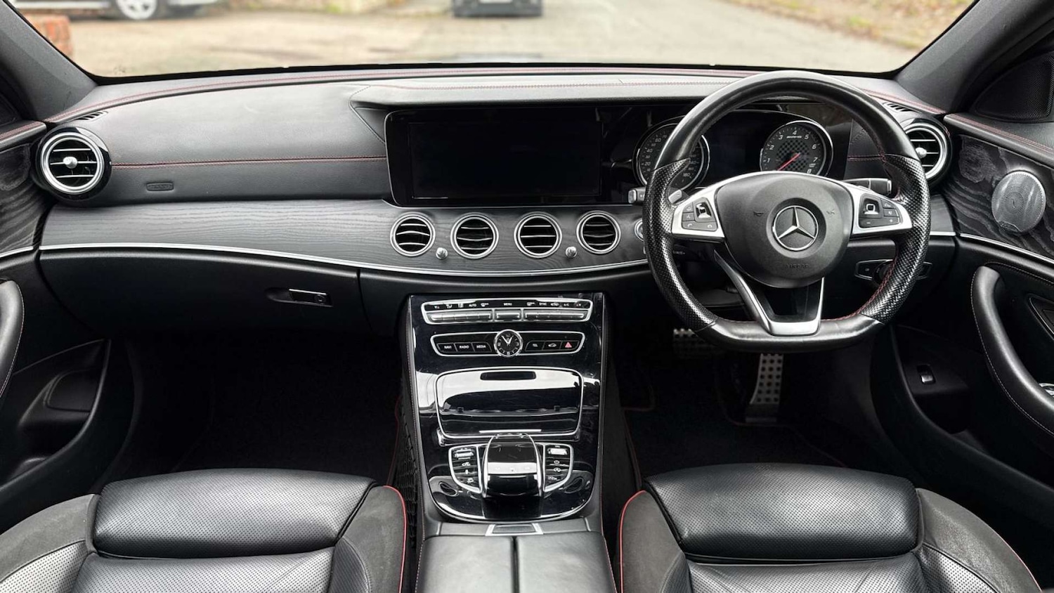 Used Mercedes-Benz E Class 2017 for sale - 76682740: Photo 8